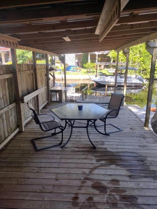 ספרינג היל Cozy Vintage Waterfront Home With Fireplace And Kayaks מראה חיצוני תמונה